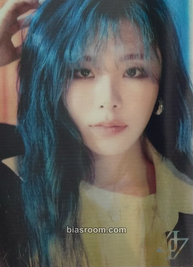 MAMAMOO - Wheein - reality in BLACK Album album photocard lenticular