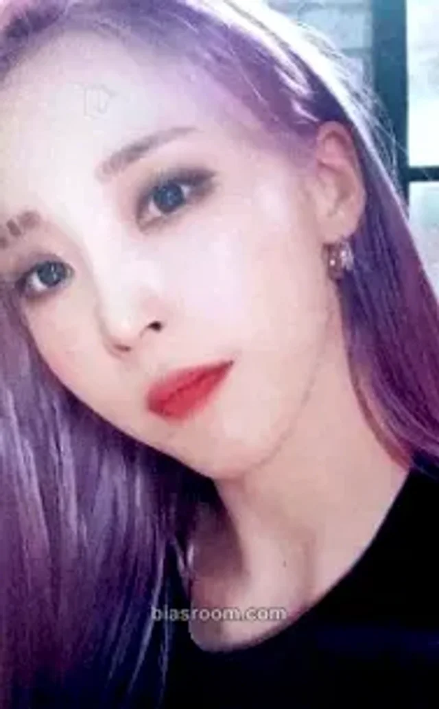 MAMAMOO - Moonbyul - reality in BLACK Album broadcast