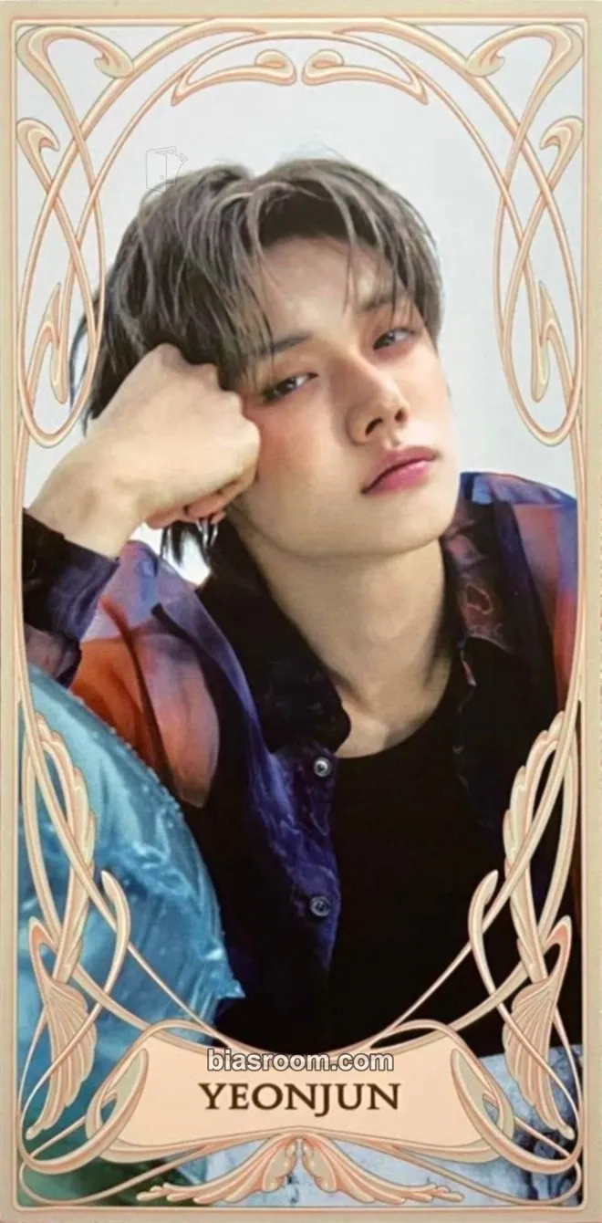 Yeonjun Season's Greetings 2026 Photocard - TOMORROW X TOGETHER - TOMORROW X TOGETHER K-pop photocard
