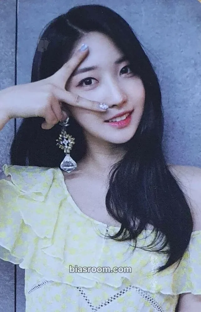 EVERGLOW - Sihyeon - Arrival of EVERGLOW Album album photocard