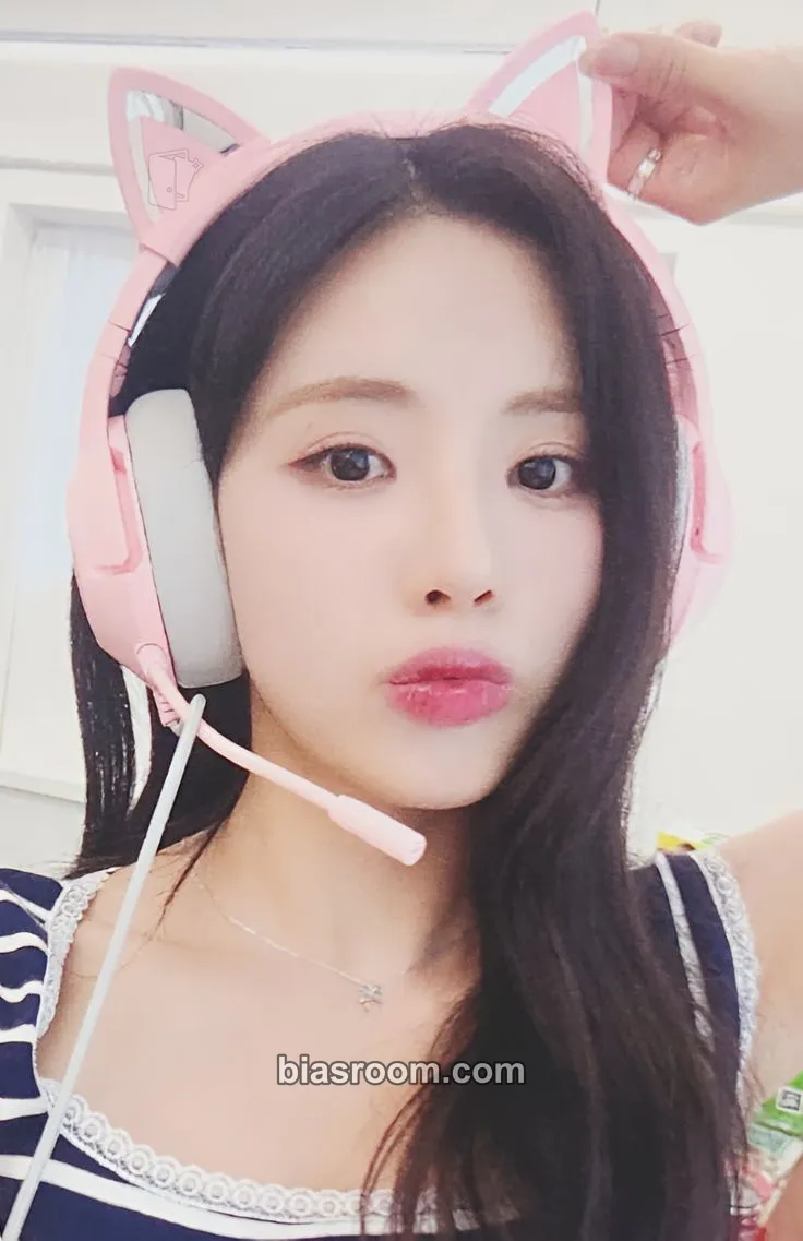 Jiwon From Our 20s Photocard - fromis_9 - fromis_9 K-pop photocard