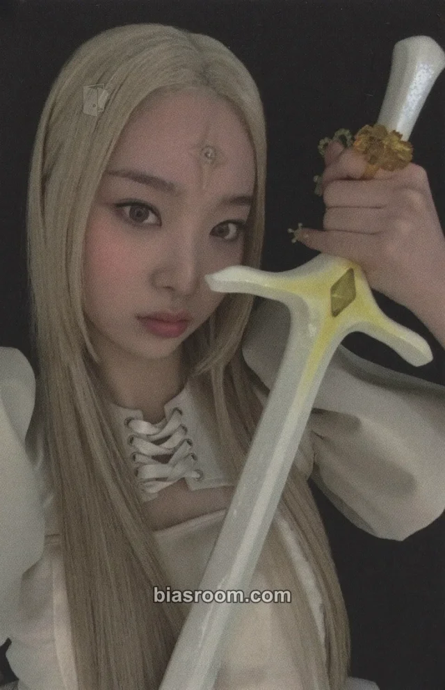 De_Hana Cosmosy BabyDon'tCry=BreakingTheLove K-pop photocard
