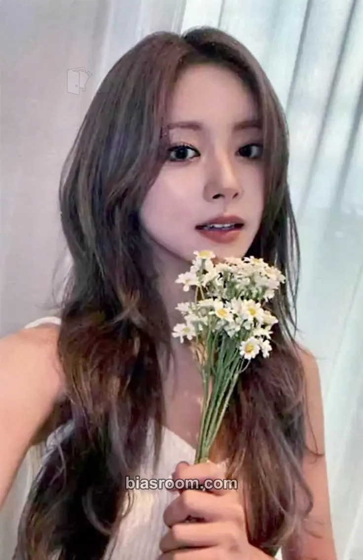 Tzuyu abouTZU Photocard - TWICE - TWICE K-pop photocard