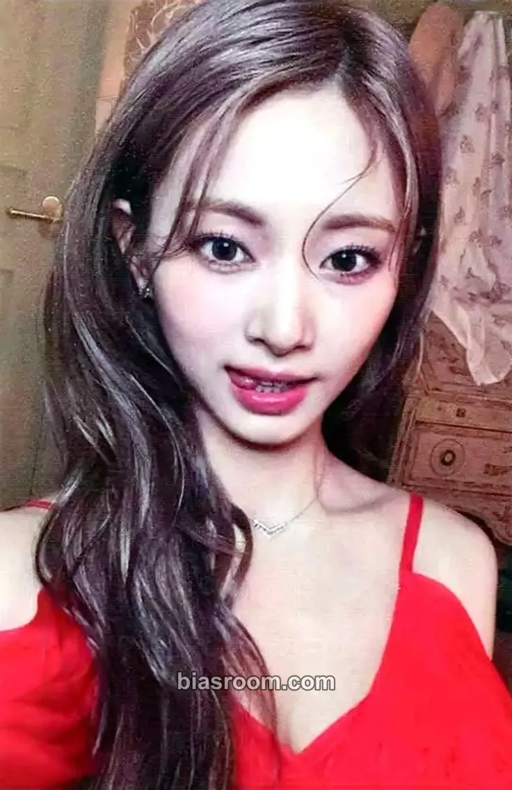 Tzuyu abouTZU Photocard - TWICE - TWICE K-pop photocard
