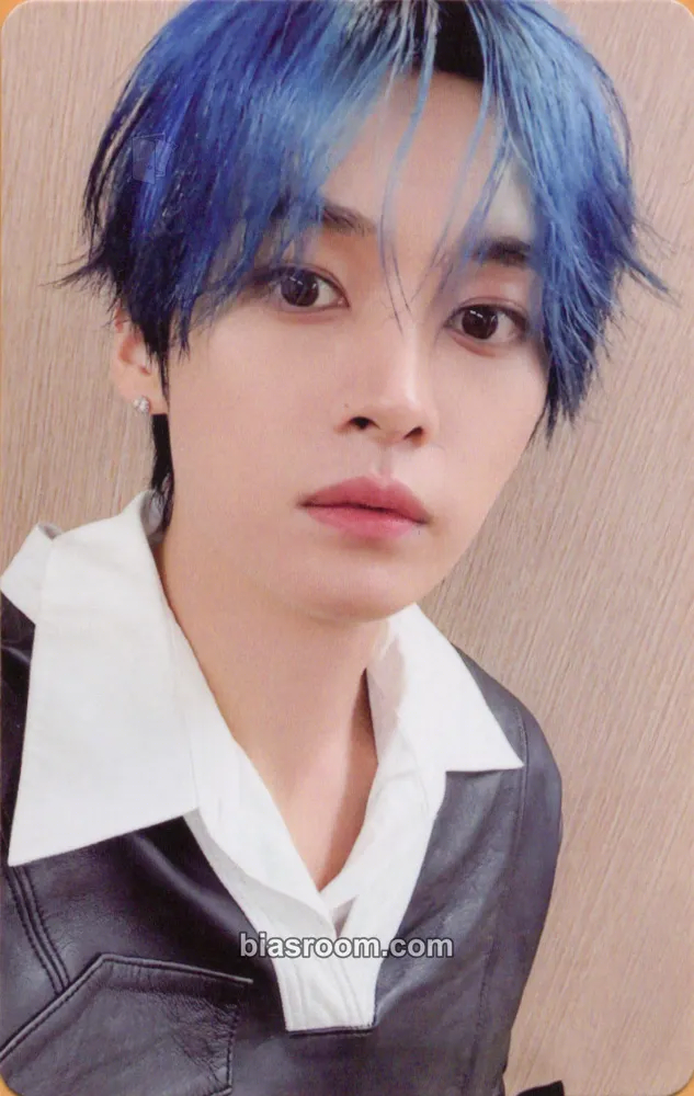 Lee Know KARMA Photocard - Stray Kids - Stray Kids K-pop photocard