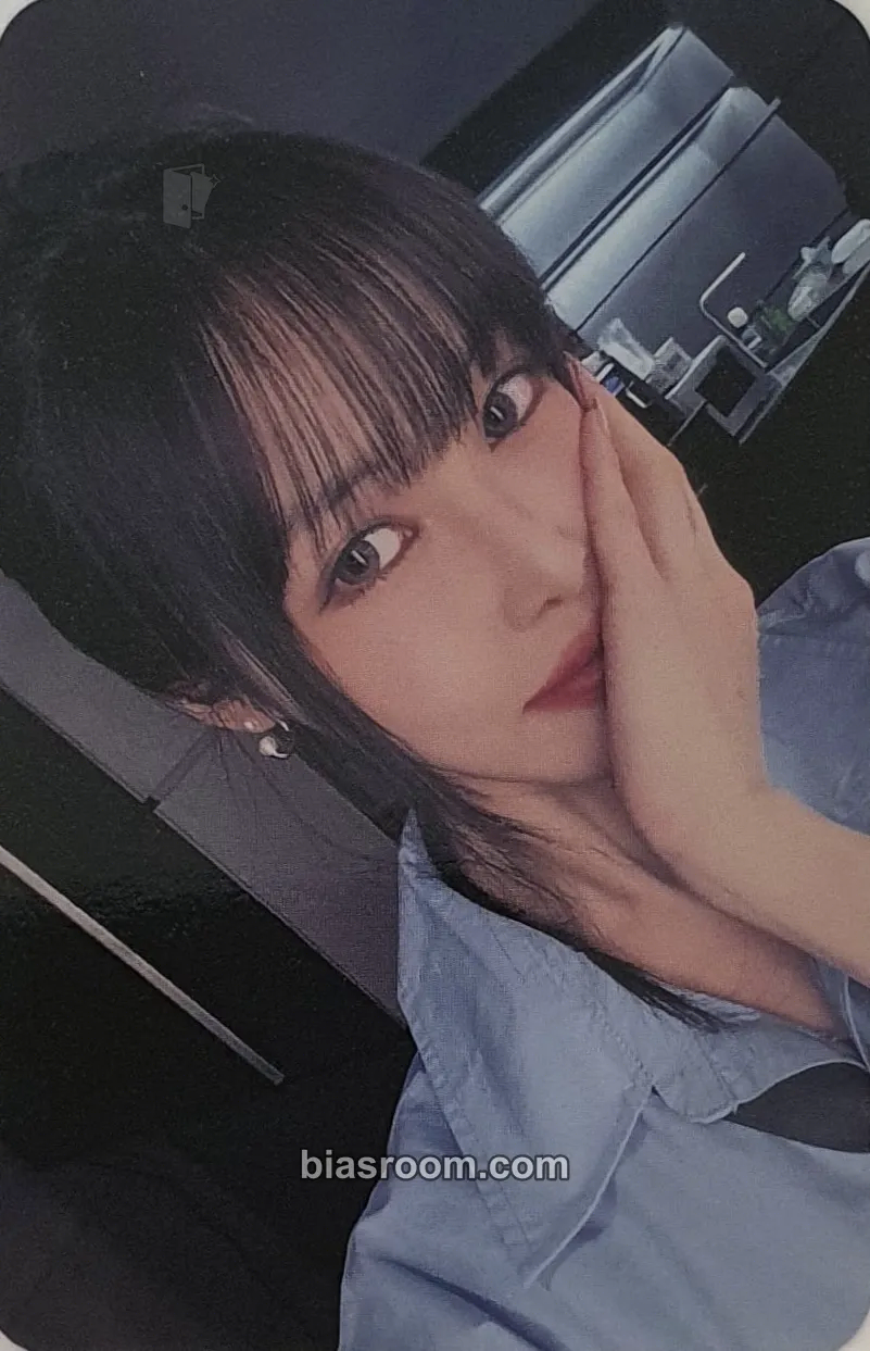 Yuju Season of Memories Photocard - GFRIEND - GFRIEND K-pop photocard