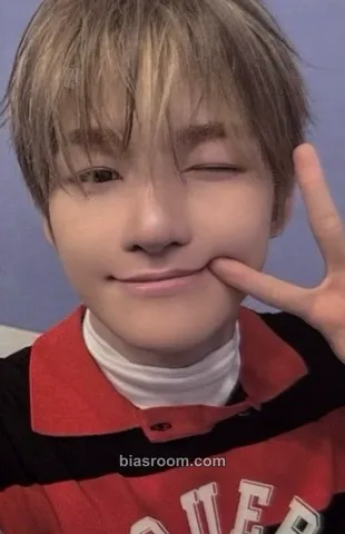 Jihoon play hard Photocard - TWS - TWS K-pop photocard