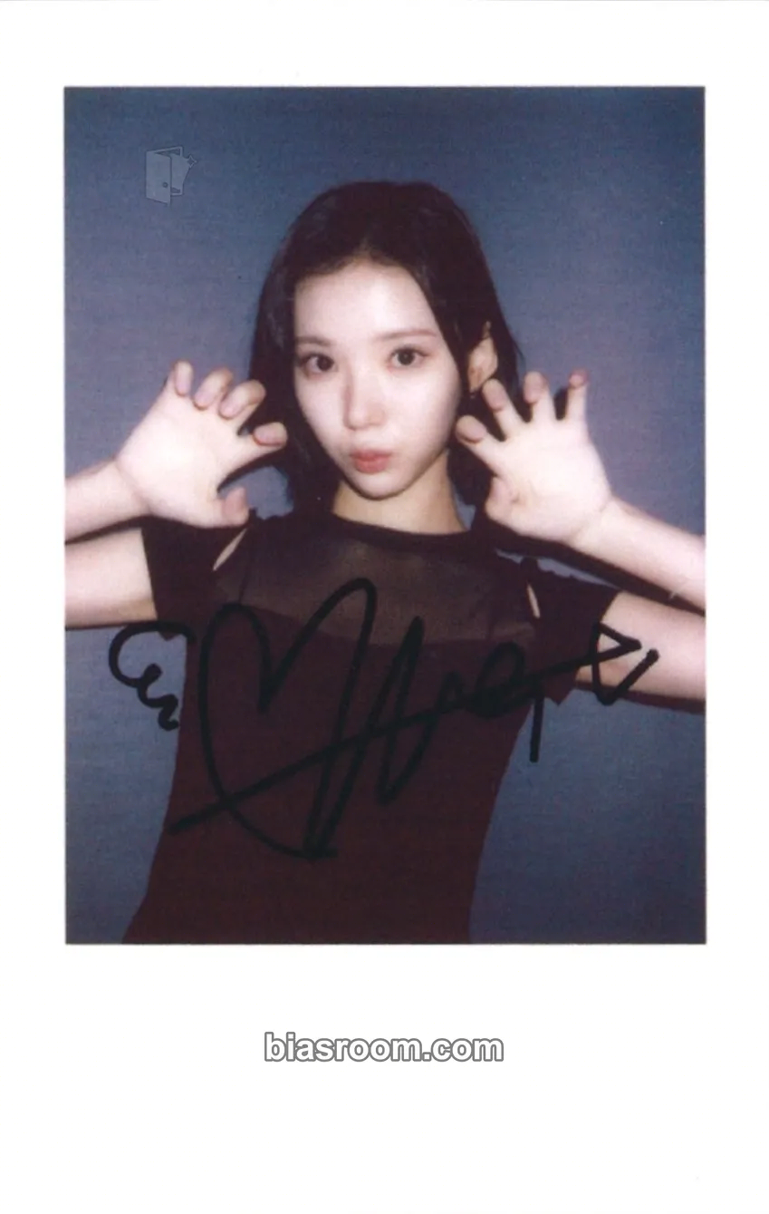 Jiwoo FOCUS Photocard - Hearts2Hearts - Hearts2Hearts K-pop photocard