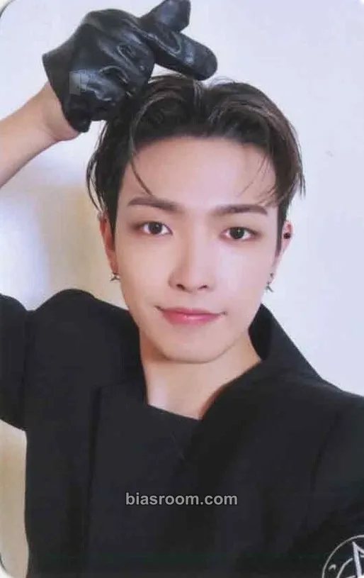 Hongjoong GOLDEN HOUR : Part.2 Photocard - ATEEZ - ATEEZ K-pop photocard