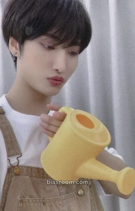 Seonghwa THE WORLD EP.2 : OUTLAW Photocard - ATEEZ - ATEEZ K-pop photocard