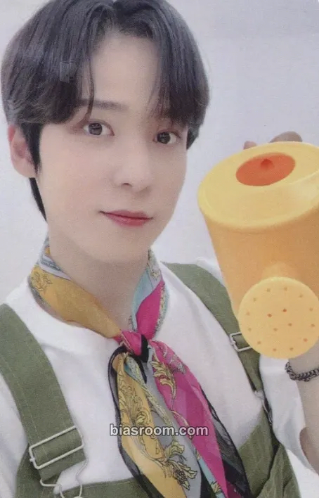 Yunho THE WORLD EP.2 : OUTLAW Photocard - ATEEZ - ATEEZ K-pop photocard