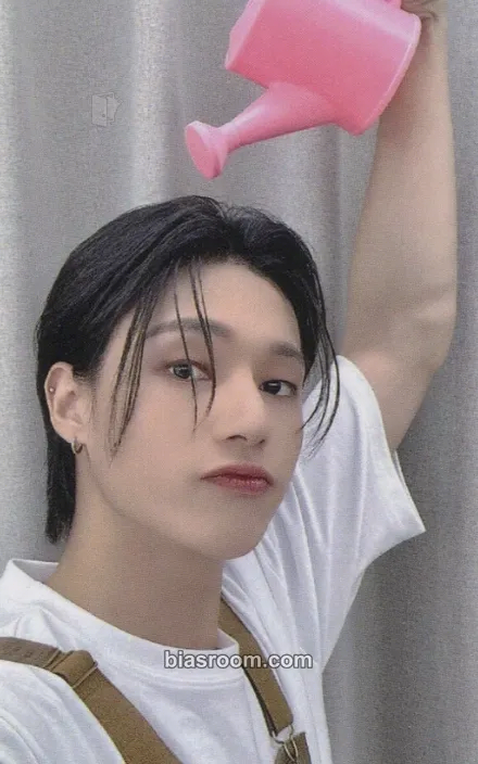 Wooyoung THE WORLD EP.2 : OUTLAW Photocard - ATEEZ - ATEEZ K-pop photocard