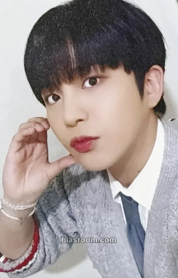 Jongho GOLDEN HOUR : Part.1 Photocard - ATEEZ - ATEEZ K-pop photocard