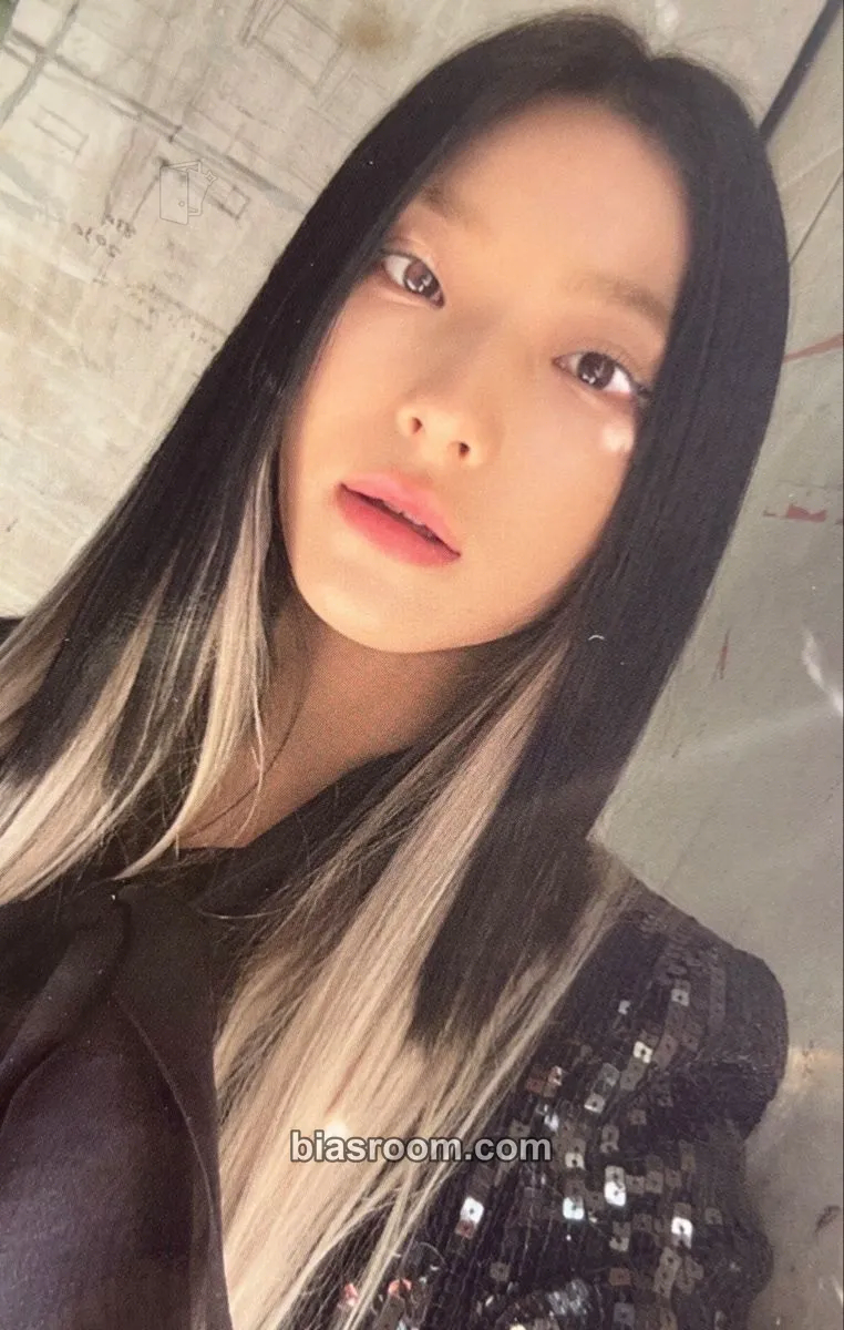 Saerom Unlock My World Photocard - fromis_9 - fromis_9 K-pop photocard
