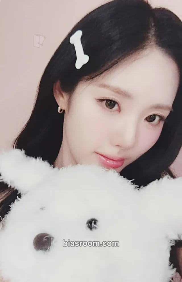 fromis_9 - Jiwon - From Our 20s Album hellolive video call (fancall) round 1