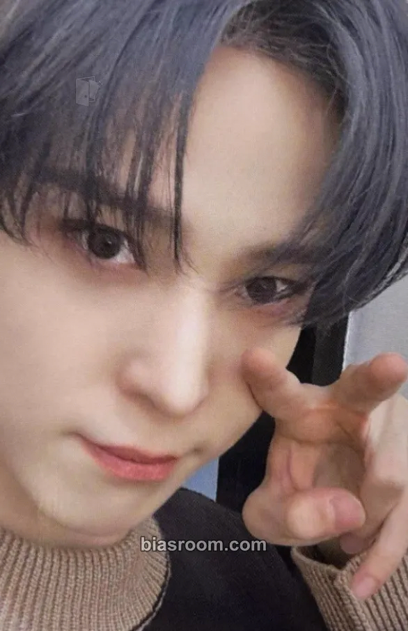 Yunho GOLDEN HOUR : Part.2 Photocard - ATEEZ - ATEEZ K-pop photocard