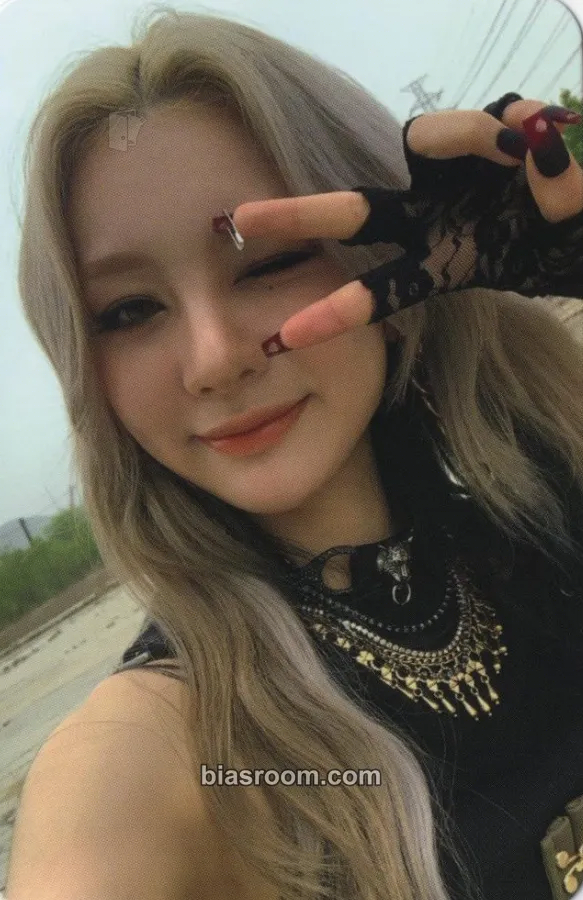 Yiyeon Re-Original Photocard - BVNDIT - BVNDIT K-pop photocard