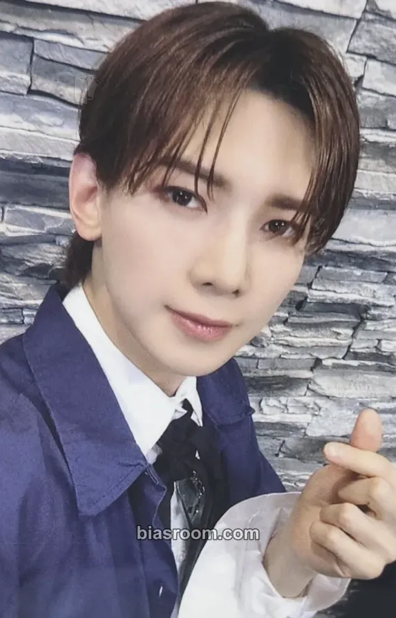 Yeosang Golden Hour : Part 1 Work to Live Ver. Photocard - ATEEZ - ATEEZ K-pop photocard
