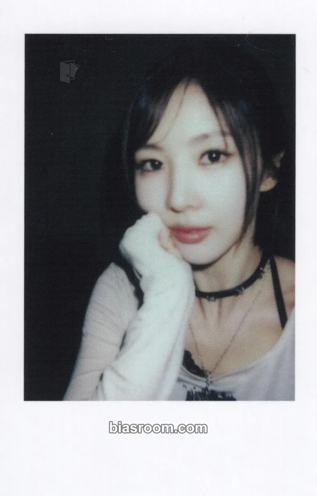 Yoohyeon Playlist #You are you Photocard - Dreamcatcher - Dreamcatcher K-pop photocard
