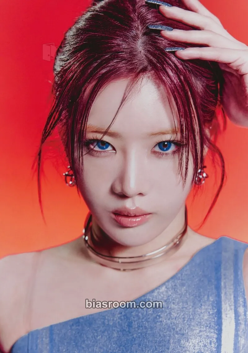 Kim Lip BURN Photocard - ARTMS - ARTMS K-pop photocard
