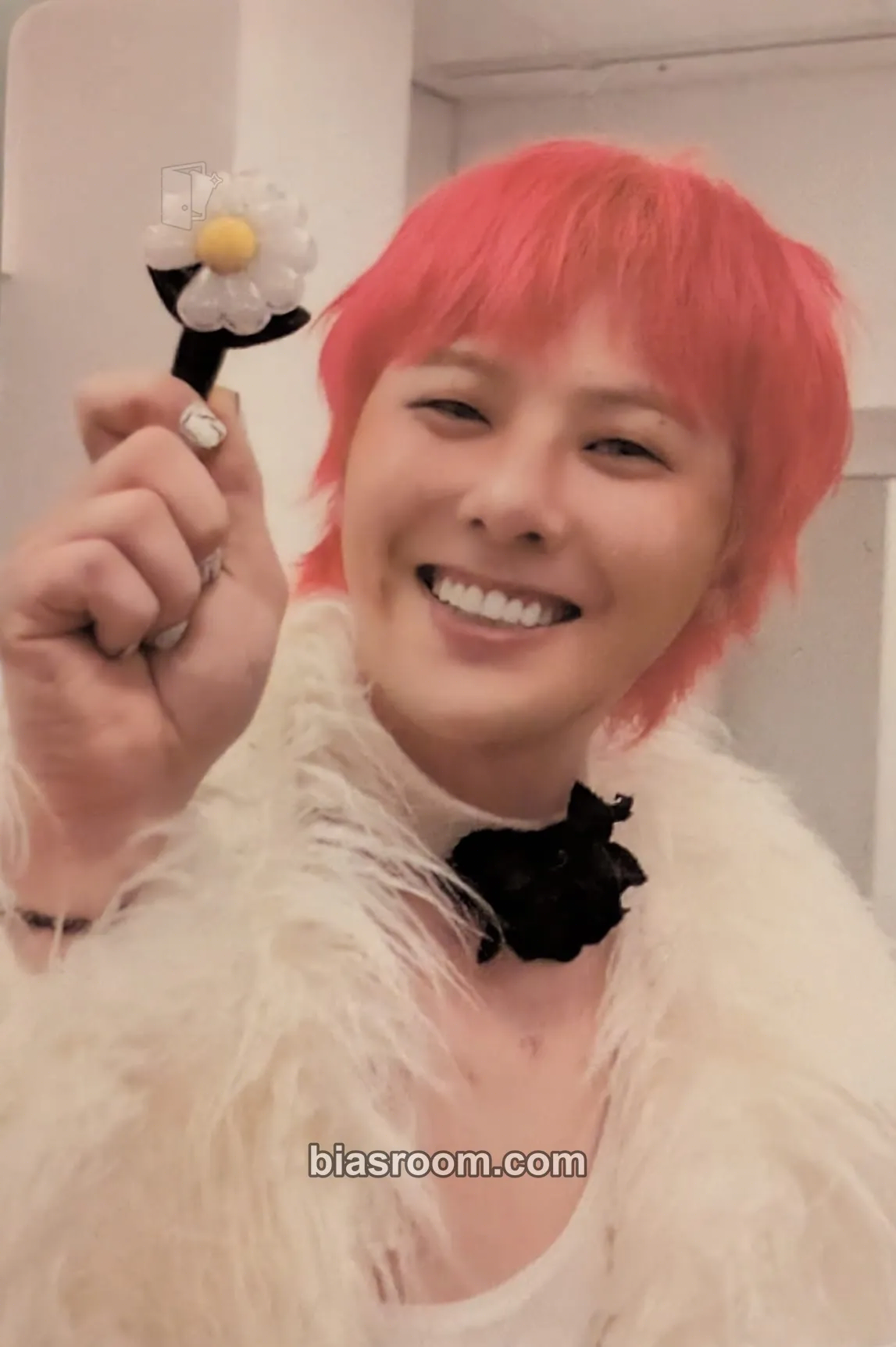 G-Dragon Übermensch Photocard - G-Dragon K-pop photocard