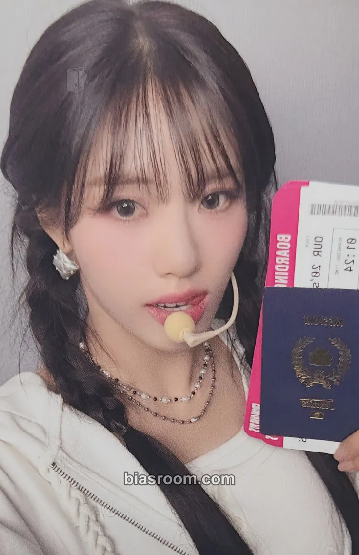 Jiwon From Our 20s Photocard - fromis_9 - fromis_9 K-pop photocard