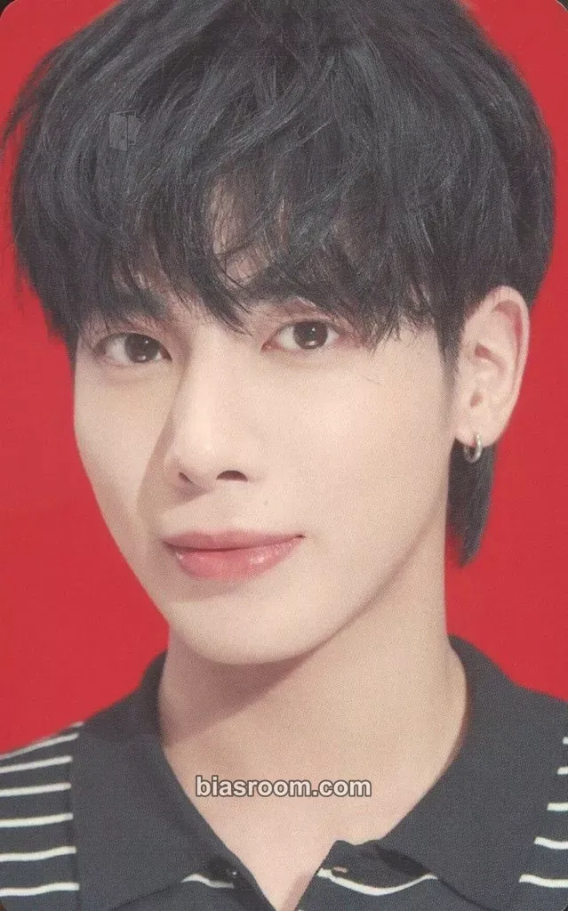 Taehyun The Star Chapter: Sanctuary Photocard - TOMORROW X TOGETHER - TOMORROW X TOGETHER K-pop photocard