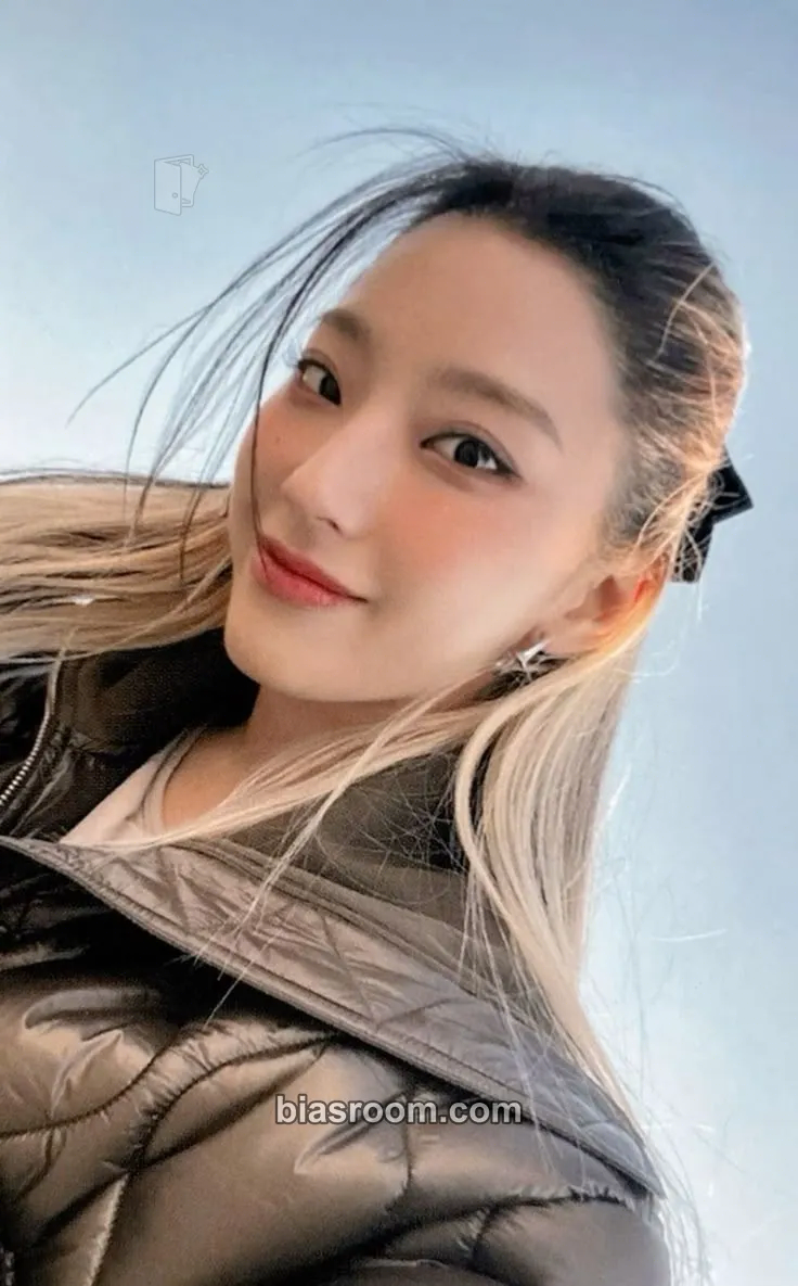 Saerom Unlock My World Photocard - fromis_9 - fromis_9 K-pop photocard