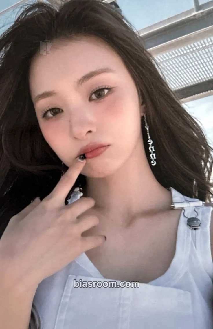 Nagyung Supersonic Photocard - fromis_9 - fromis_9 K-pop photocard