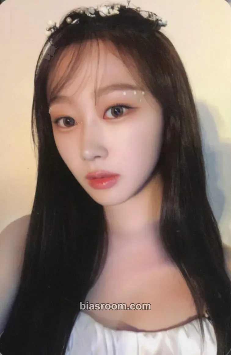 Giselle Season's Greetings (2023) Photocard - aespa - aespa K-pop photocard