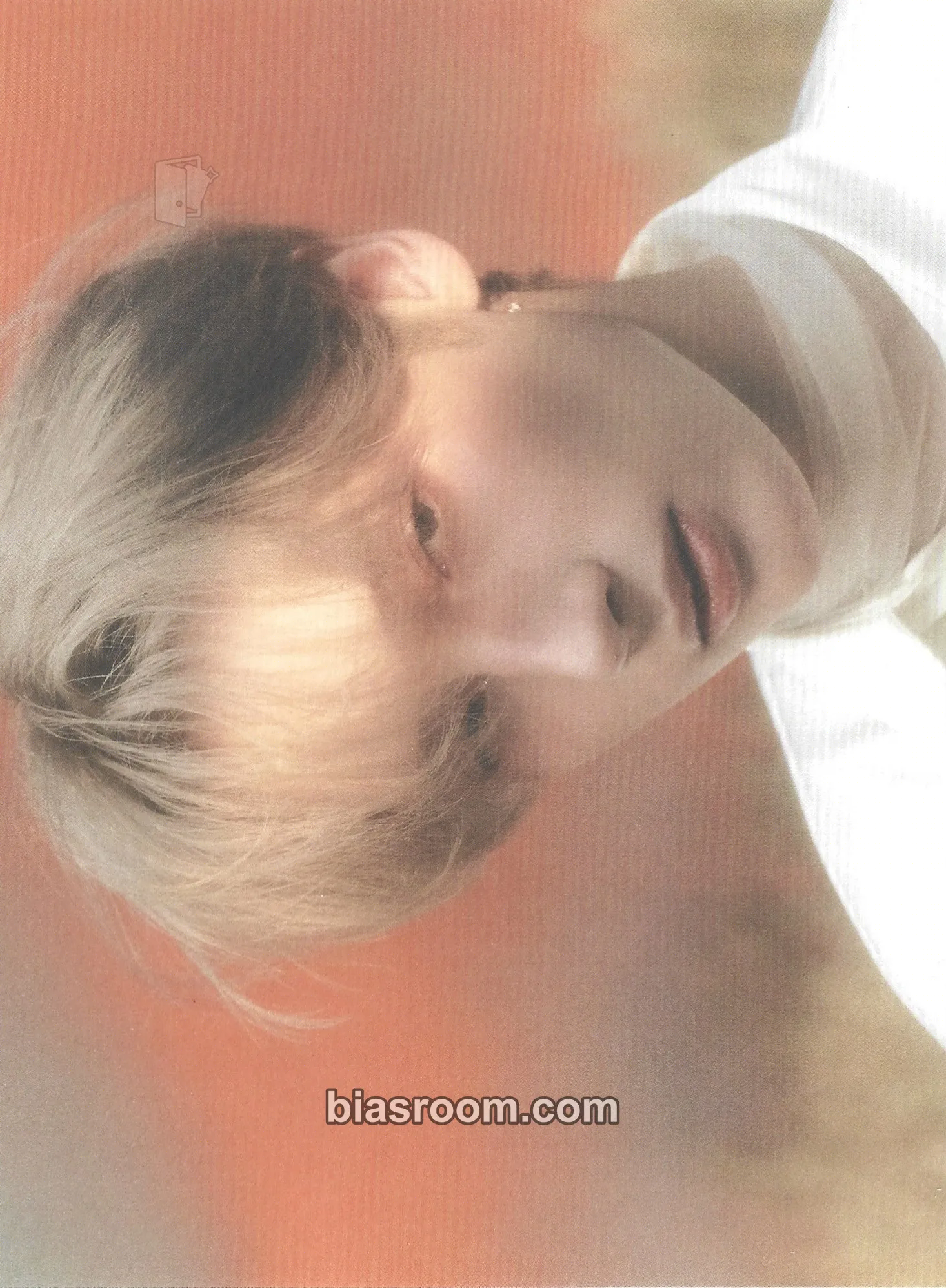 Huening Kai Minisode 3: Tomorrow Photocard - TOMORROW X TOGETHER - TOMORROW X TOGETHER K-pop photocard