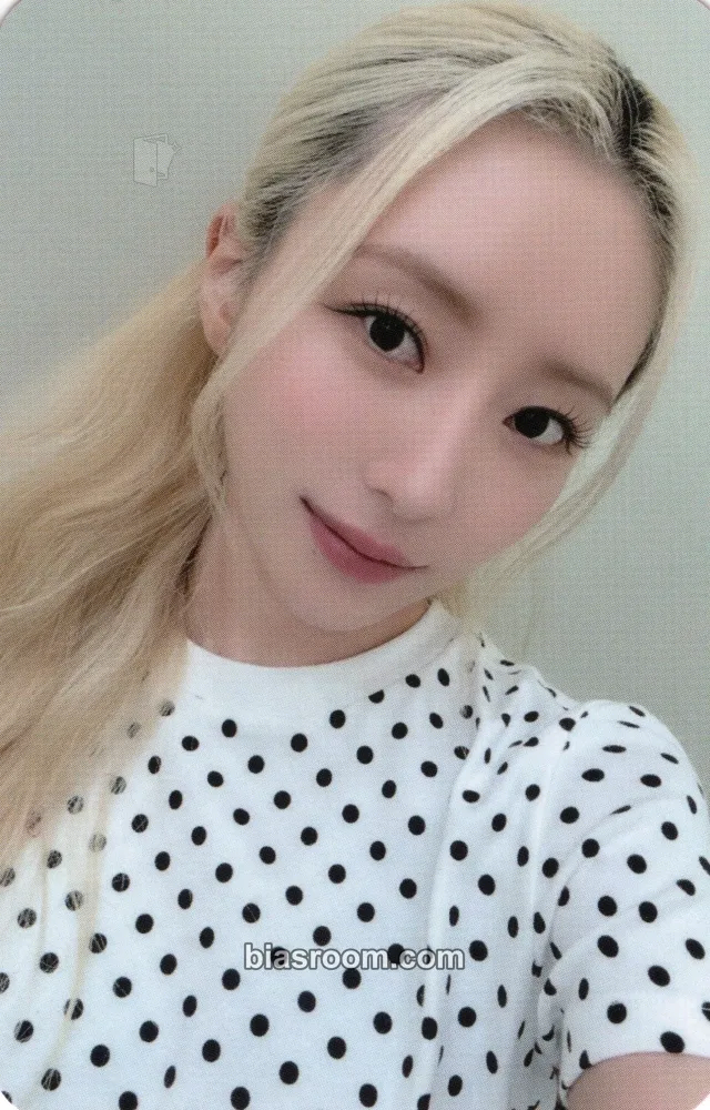 SuA Playlist #You are you Photocard - Dreamcatcher - Dreamcatcher K-pop photocard