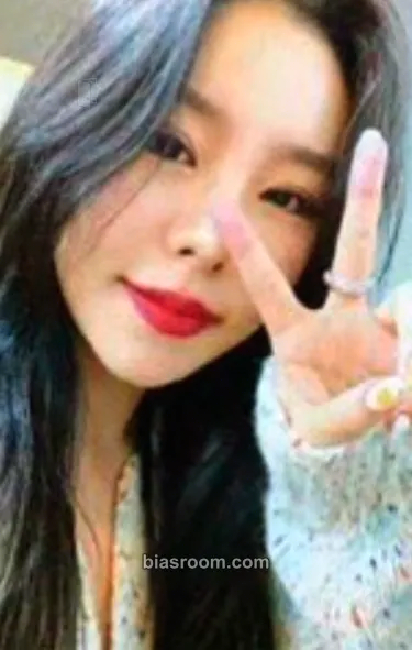 Wheein WAW Photocard - MAMAMOO - MAMAMOO K-pop photocard