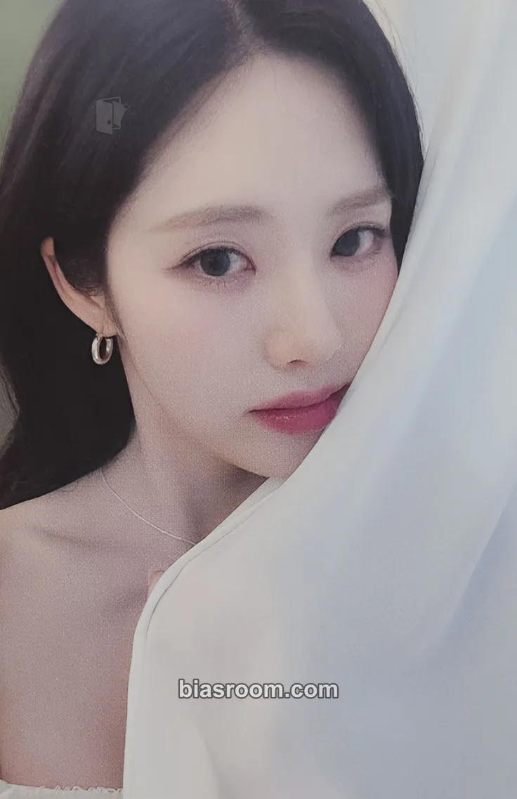 Jiwon From Our 20s Photocard - fromis_9 - fromis_9 K-pop photocard