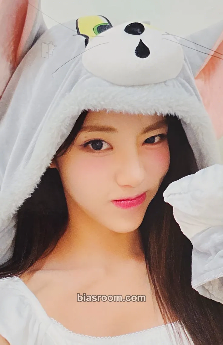 Jiwon From Our 20s Photocard - fromis_9 - fromis_9 K-pop photocard