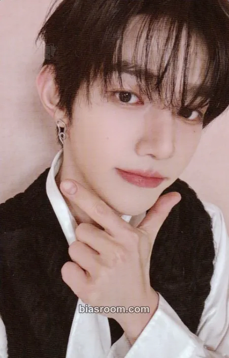 Hao Blue Paradise Pop-up Store Photocard - ZEROBASEONE - ZEROBASEONE K-pop photocard