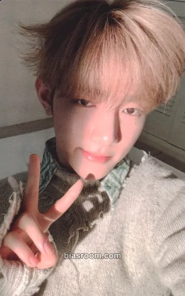 Hao L'Officiel China February 2024 Issue Photocard - ZEROBASEONE - ZEROBASEONE K-pop photocard