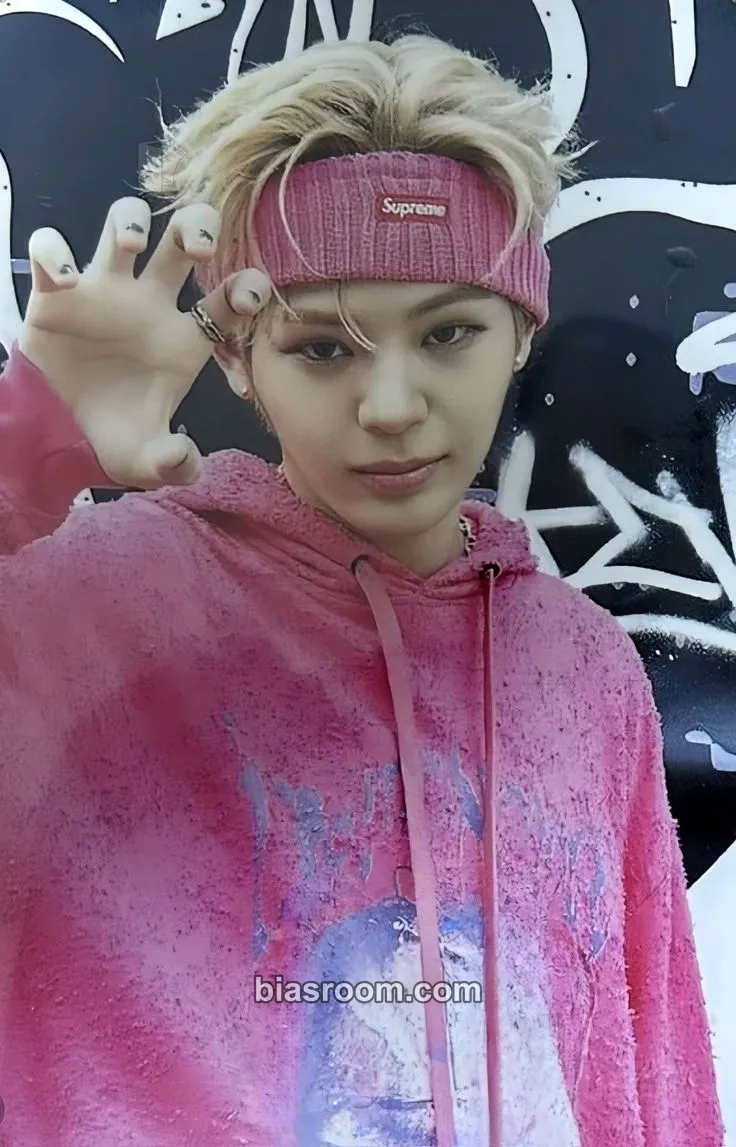 Mun Junghyun Target: ME Photocard - EVNNE - EVNNE K-pop photocard