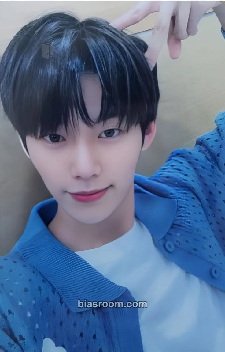 Lee Jeonghyeon EVNNE: Target: ME Pop Up Store and Cafe Photocard - EVNNE - EVNNE K-pop photocard