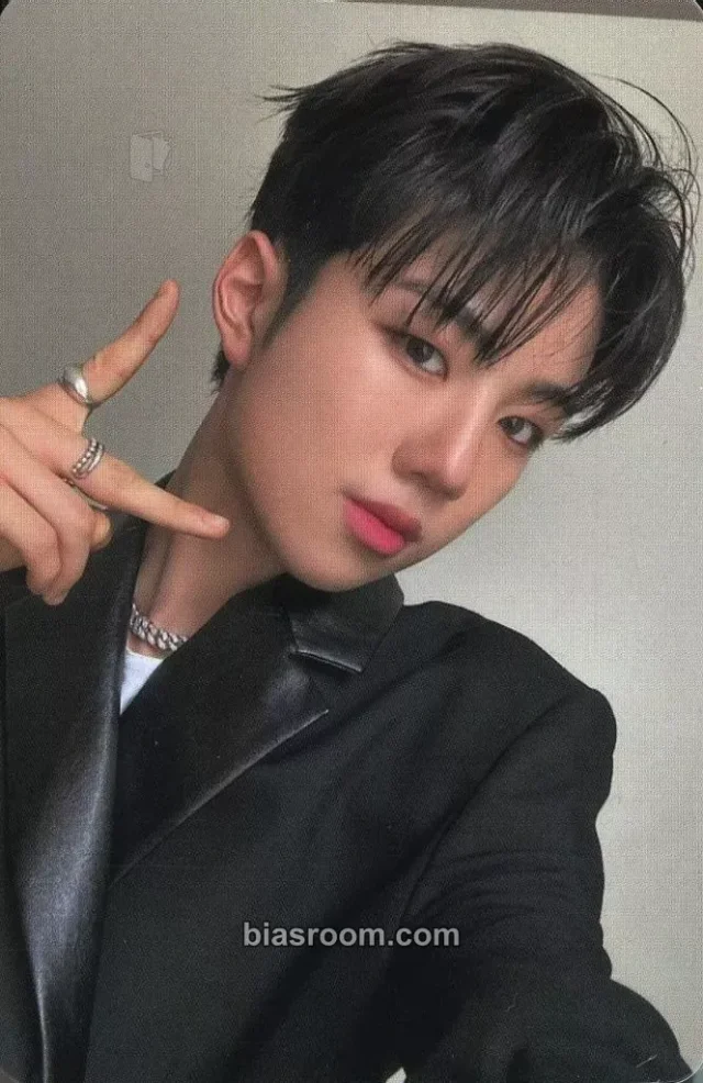 EVNNE - Park Jihoo - Target: ME Album album photocard E version