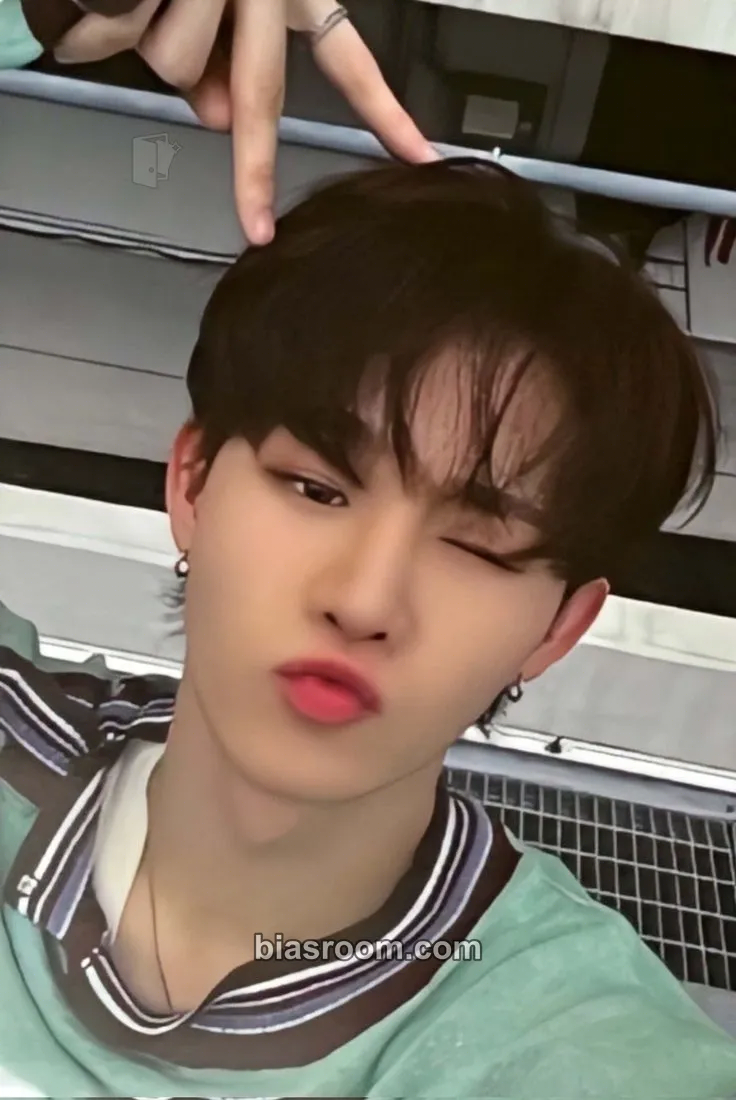Ji Yunseo Target: ME Photocard - EVNNE - EVNNE K-pop photocard