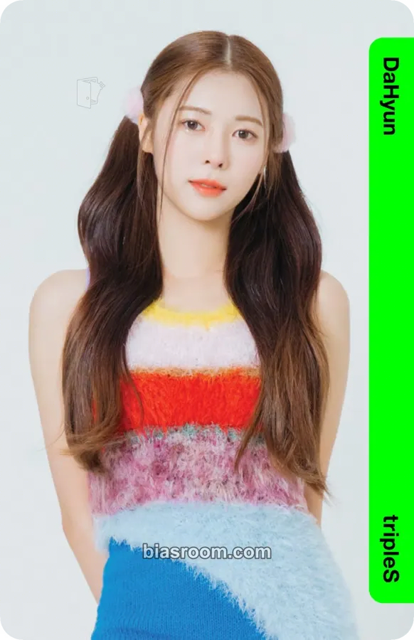 Dahyun Binary01 First Class Objekts Photocard - tripleS - tripleS K-pop photocard