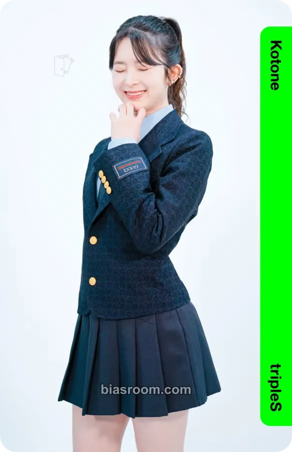 Kotone Binary01 First Class Objekts Photocard - tripleS - tripleS K-pop photocard
