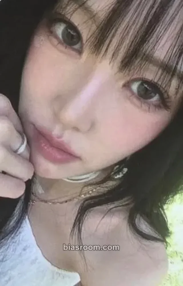 Yuju - Yuju - In bloom Album album photocard photobook version