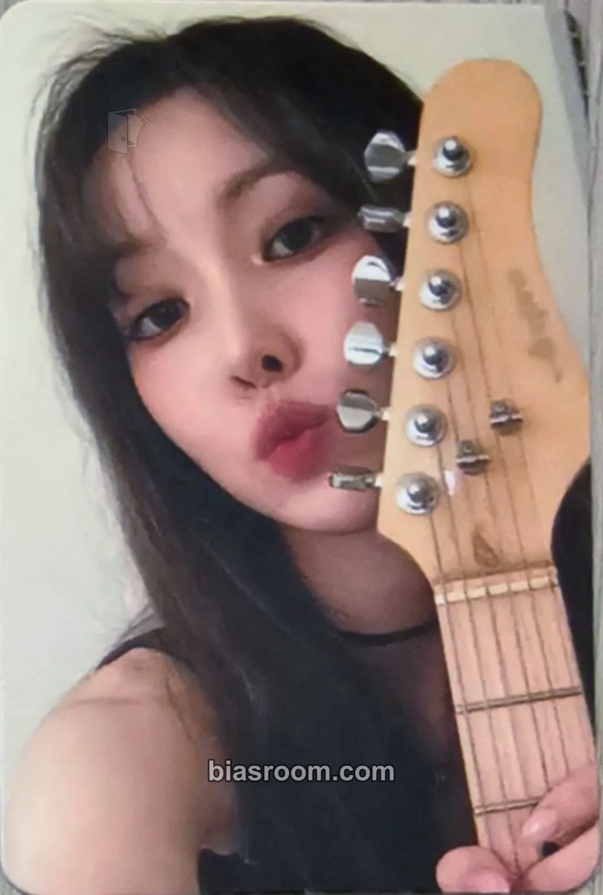Yuju Luvu 2nd generation official fanclub kit Photocard - Yuju K-pop photocard