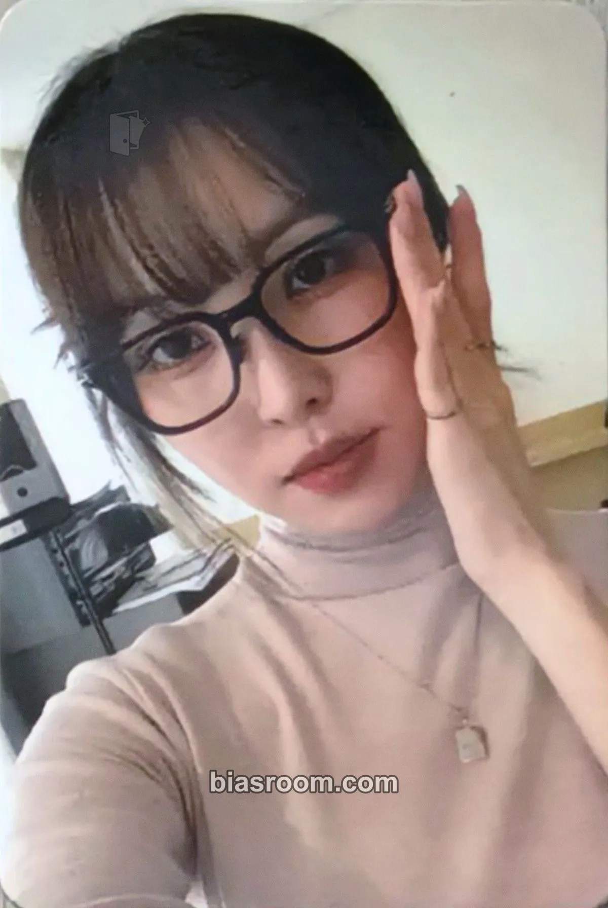 Yuju Luvu 2nd generation official fanclub kit Photocard - Yuju K-pop photocard