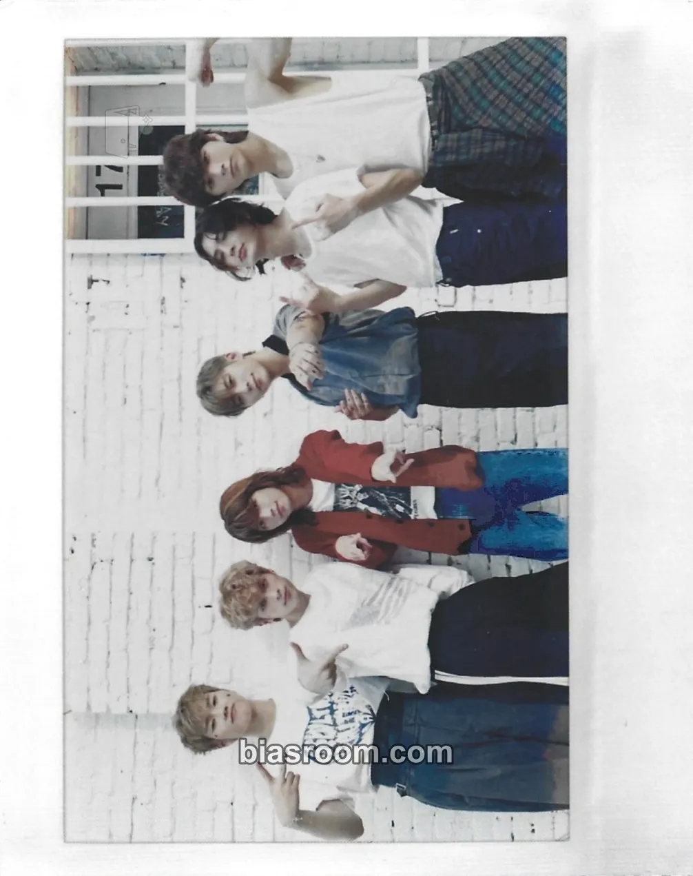 Live and Fall Photocard - Xdinary Heroes - Xdinary Heroes K-pop photocard