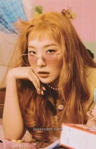 Seulgi Queendom Photocard - Red Velvet - Red Velvet K-pop photocard