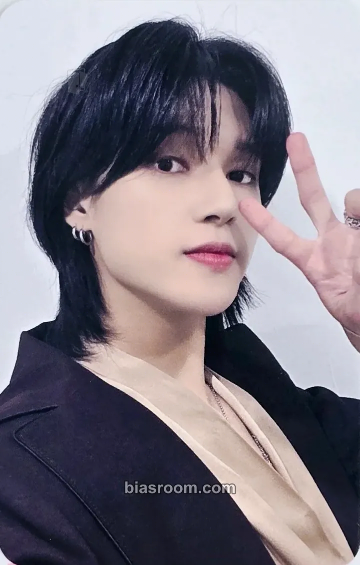 Wooyoung GOLDEN HOUR : Part.2 Photocard - ATEEZ - ATEEZ K-pop photocard
