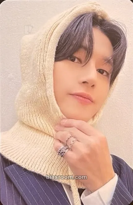Wooyoung GOLDEN HOUR : Part.2 Photocard - ATEEZ - ATEEZ K-pop photocard